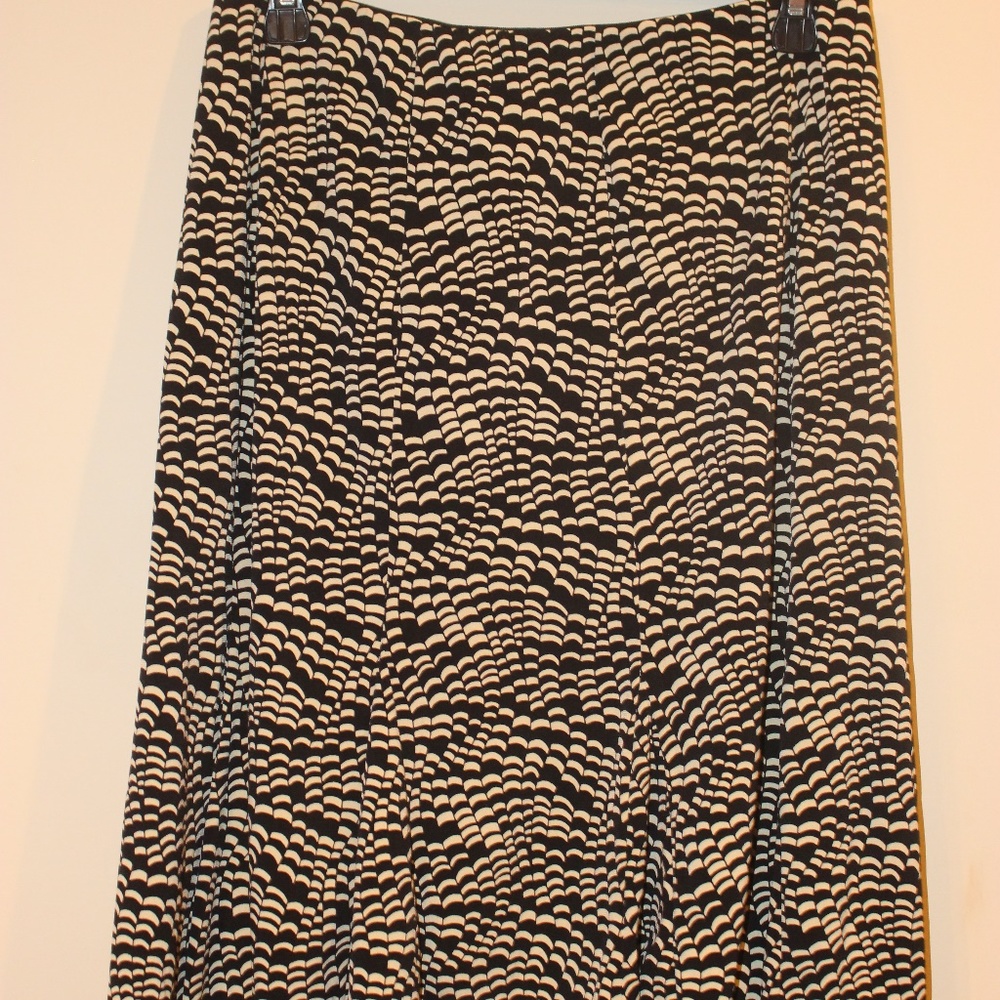 Beautiful Max Studio Skirt